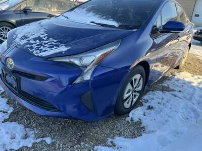 2017 Toyota Prius, $16500. Photo 1