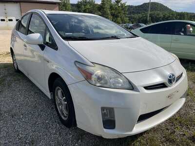 2010 Toyota Prius, $3750. Photo 2