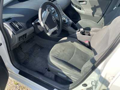 2010 Toyota Prius, $3750. Photo 5