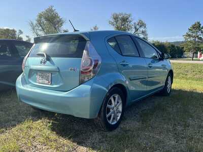 2013 Toyota Prius, $8900. Photo 4