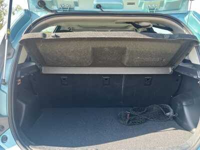2013 Toyota Prius, $8900. Photo 8