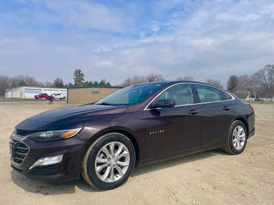 2020 Chevrolet Malibu, $10998. Photo 1