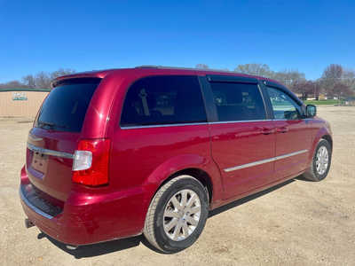 2012 Chrysler Town & Country, $5998. Photo 5