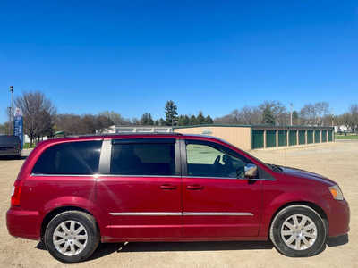 2012 Chrysler Town & Country, $5998. Photo 6