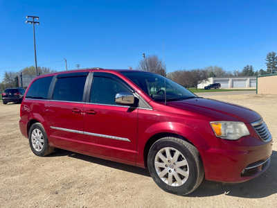2012 Chrysler Town & Country, $5998. Photo 7