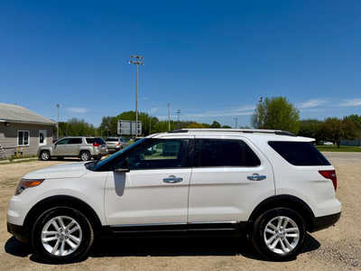 2015 Ford Explorer, $7998. Photo 2