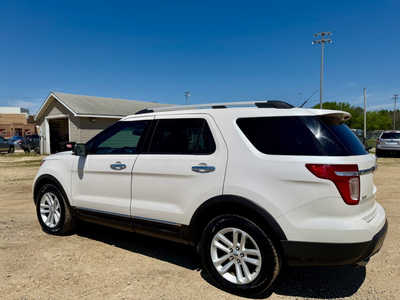 2015 Ford Explorer, $7998. Photo 3