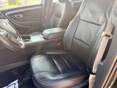 2016 Ford Taurus, $12998. Photo 10