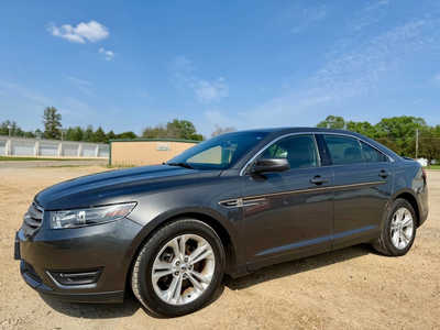 2016 Ford Taurus, $12998. Photo 1