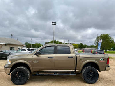 2014 RAM 1500 Crew Cab, $15998. Photo 2