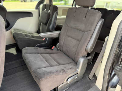 2014 Dodge Caravan, Grand, $5998. Photo 10