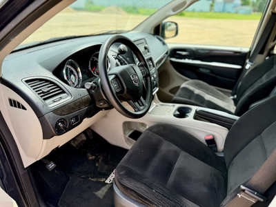 2014 Dodge Caravan, Grand, $5998. Photo 8