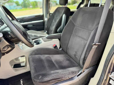 2014 Dodge Caravan, Grand, $5998. Photo 9