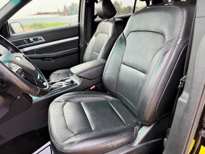 2016 Ford Explorer, $12998. Photo 10
