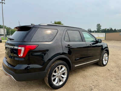 2016 Ford Explorer, $12998. Photo 5