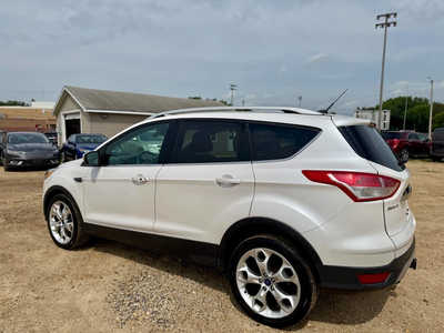 2015 Ford Escape, $9998. Photo 3