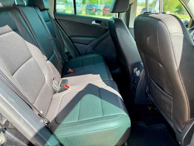 2011 Volkswagen Tiguan, $6998. Photo 12