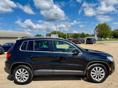 2011 Volkswagen Tiguan, $6998. Photo 6