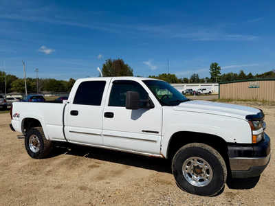 2005 Chevrolet 2500 Crew Cab, $9998. Photo 7