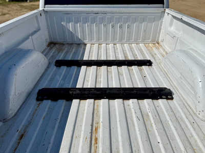 2005 Chevrolet 2500 Crew Cab, $9998. Photo 9