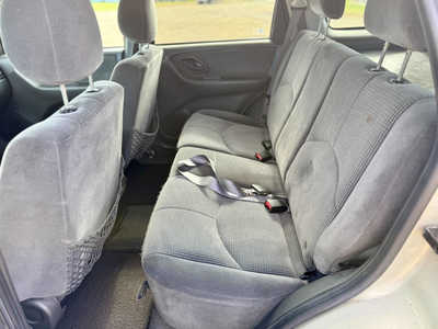 2004 Mazda Tribute, $3998. Photo 11