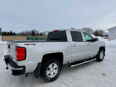 2017 Chevrolet 1500 Crew Cab, $14998. Photo 5