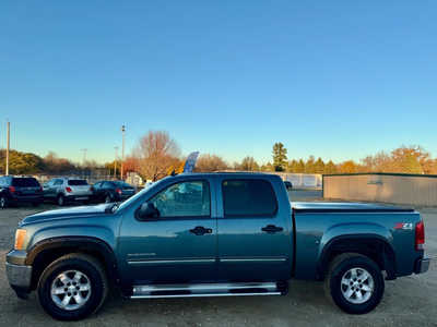 2010 GMC 1500 Crew Cab, $10998. Photo 2