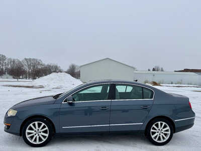 2010 Volkswagen Passat, $2998. Photo 2