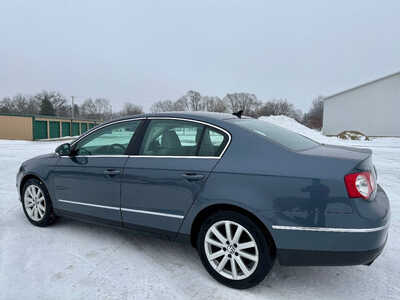 2010 Volkswagen Passat, $2998. Photo 3