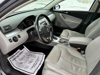 2010 Volkswagen Passat, $2998. Photo 9