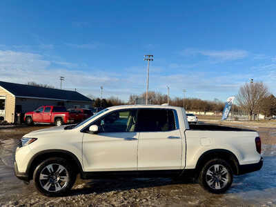 2017 Honda Ridgeline, $21998. Photo 2