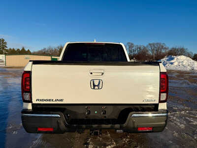 2017 Honda Ridgeline, $21998. Photo 4