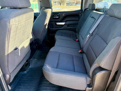 2017 Chevrolet 1500 Crew Cab, $16998. Photo 11