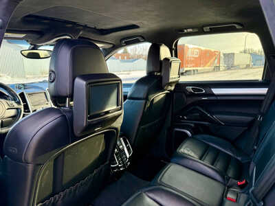 2011 Porsche Cayenne, $13998. Photo 12