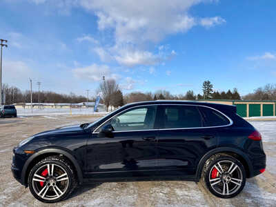 2011 Porsche Cayenne, $13998. Photo 2