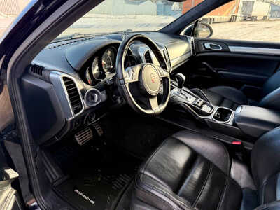 2011 Porsche Cayenne, $13998. Photo 8