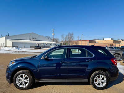 2017 Chevrolet Equinox, $10998. Photo 2