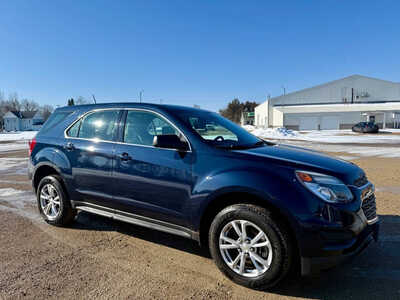 2017 Chevrolet Equinox, $10998. Photo 7