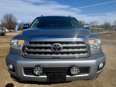2013 Toyota Sequoia, $14998. Photo 8
