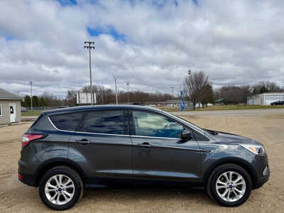 2017 Ford Escape, $7998. Photo 6