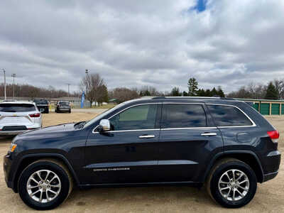 2015 Jeep Grand Cherokee, $12998. Photo 2