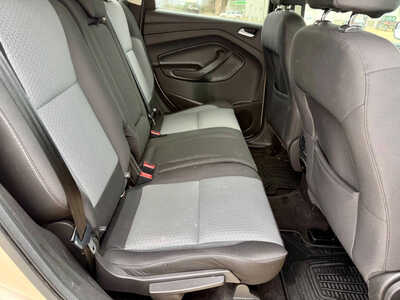 2017 Ford Escape, $8998. Photo 12