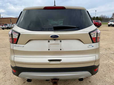 2017 Ford Escape, $8998. Photo 4