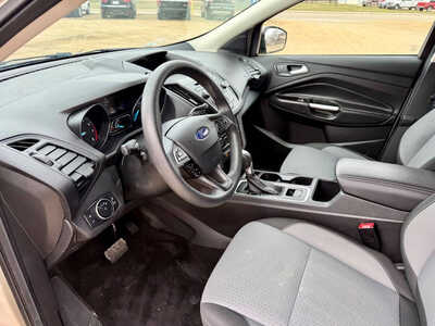 2017 Ford Escape, $8998. Photo 8