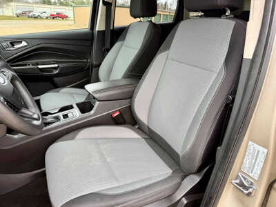 2017 Ford Escape, $8998. Photo 9