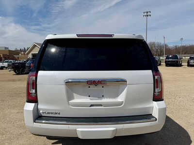 2020 GMC Yukon, $34998. Photo 4