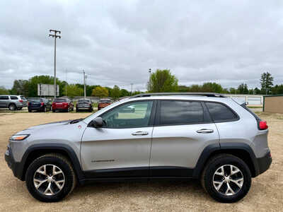 2018 Jeep Cherokee, $0. Photo 2