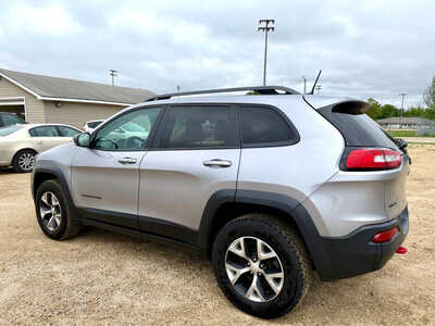 2018 Jeep Cherokee, $0. Photo 3