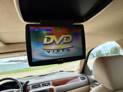 2010 Chevrolet Suburban, $11198. Photo 12