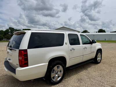 2010 Chevrolet Suburban, $11198. Photo 5